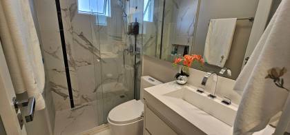 Apto mobiliado próximo ao mar em Cabeçudas