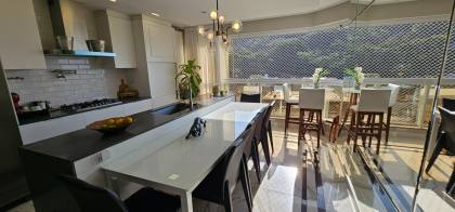 Apto mobiliado próximo ao mar em Cabeçudas