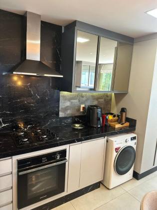 3 dorms decorado e mobiliado em Cabeçudas!