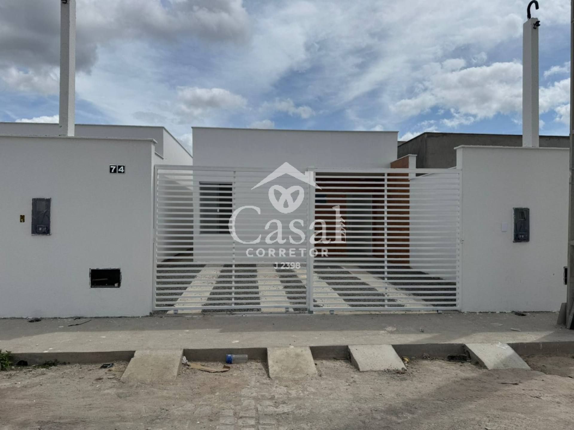 CASA NA REGIÃO DO SANTO ANTÔNIO