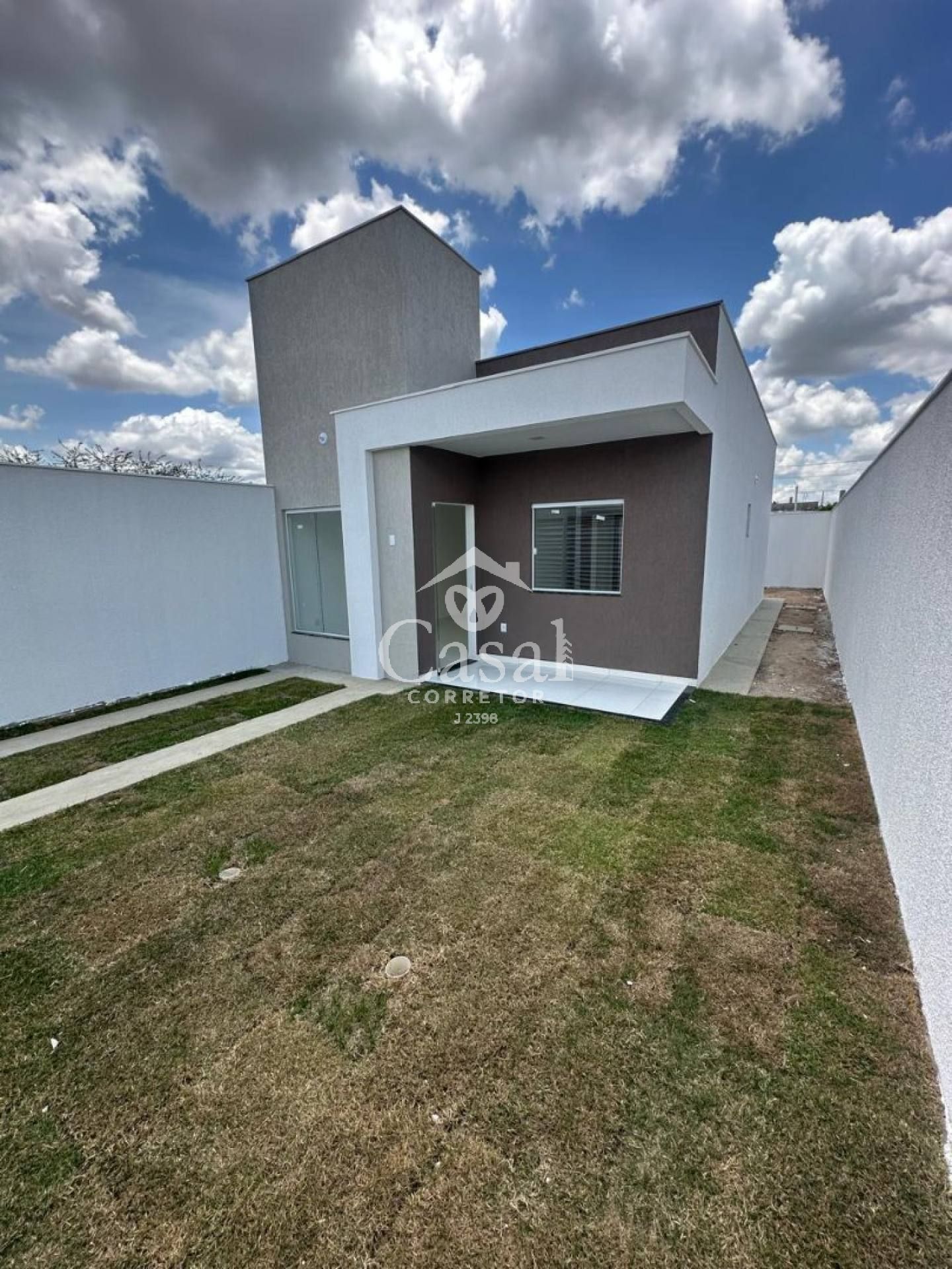 CASA NA REGIÃO DA ASA BRANCA