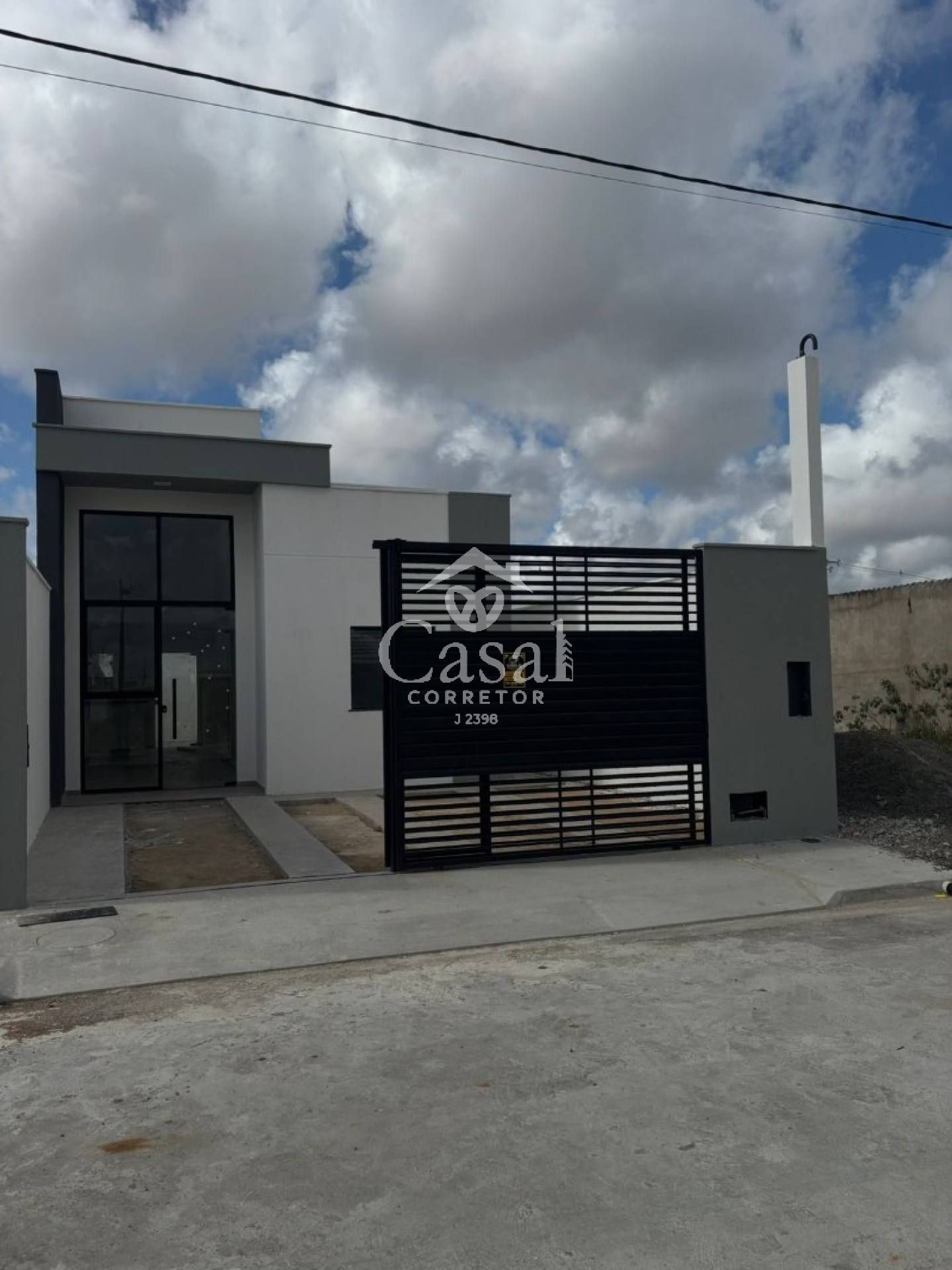 CASA NA REGIÃO DO SIM