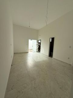 CASA NA REGIÃO DO SIM