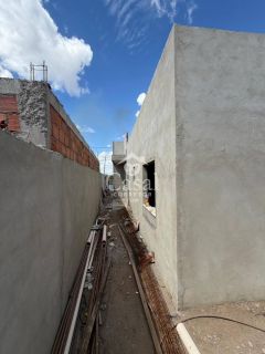 CASA NA REGIÃO DO PARQUE PROGRESSO