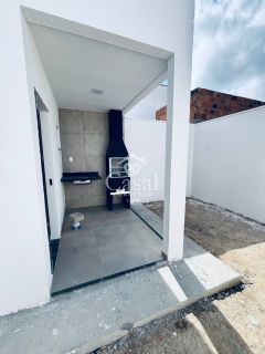 CASA NA REGIÃO DO SIM