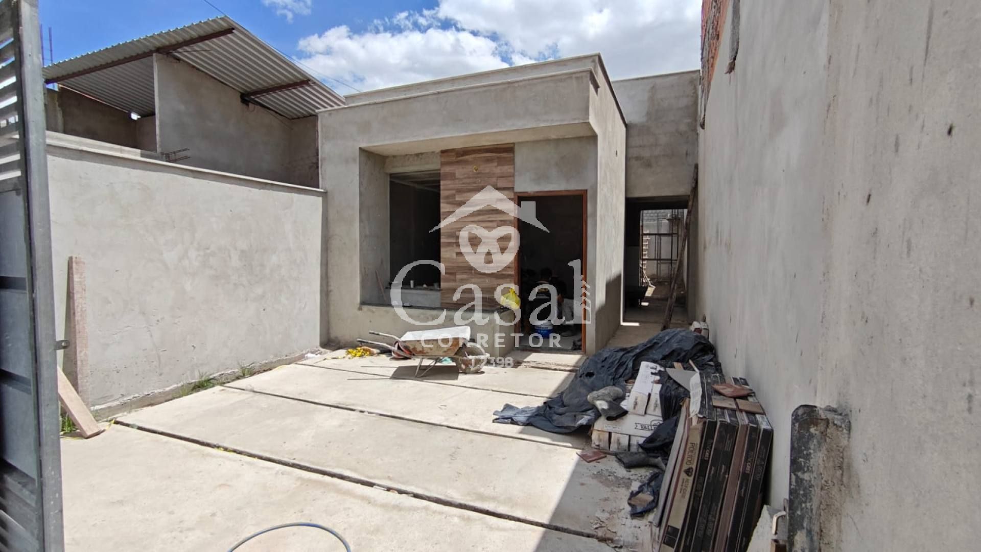 CASA NA REGIÃO DO TOMBA