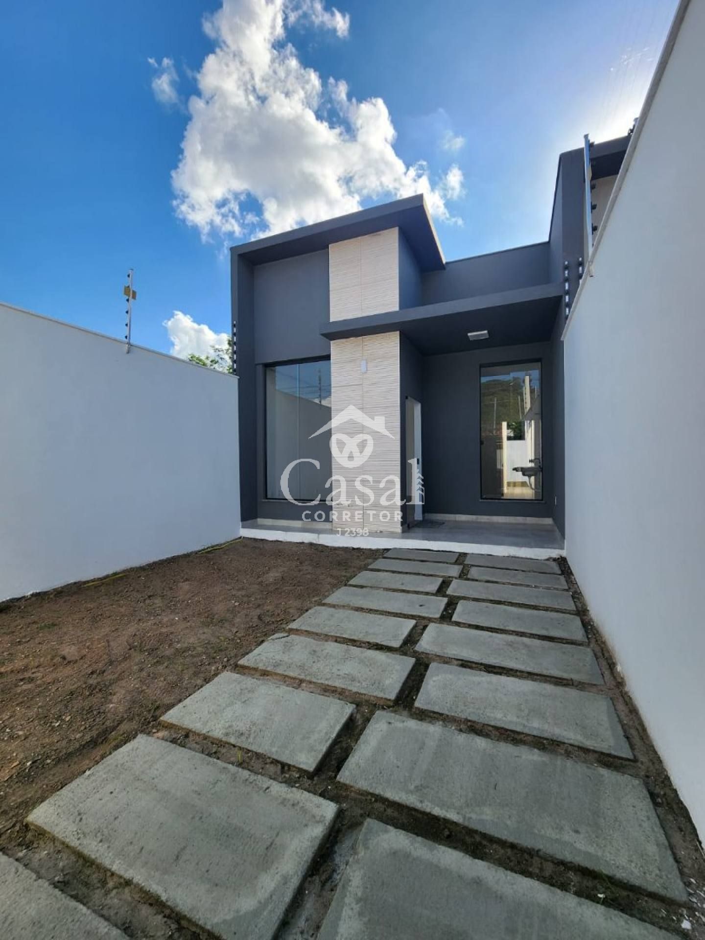 CASA NA REGIÃO DO FEIRA 7