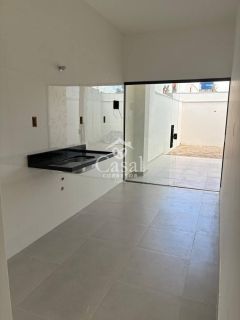 CASA NA REGIÃO DO TOMBA