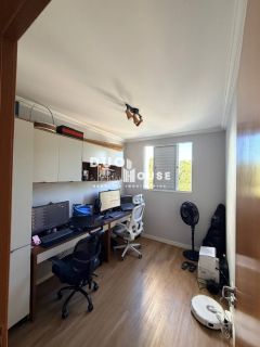 Apartamento de 2 Dormitórios com Vaga Coberta no Jardim das Industrias