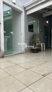 Casa de 3 Dormitórios com Suíte, Closet e Área Gourmet em Condomínio