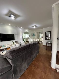 Casa de 3 Dormitórios com Suíte, Closet e Área Gourmet em Condomínio