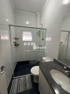 Casa de 3 Dormitórios com Suíte, Closet e Área Gourmet em Condomínio