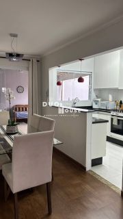 Casa de 3 Dormitórios com Suíte, Closet e Área Gourmet em Condomínio