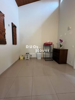 Casa de 3 Dormitórios com Suíte, Closet e Área Gourmet em Condomínio