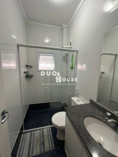 Casa de 3 Dormitórios com Suíte, Closet e Área Gourmet em Condomínio