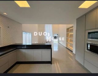 Casa com 3 Dormitórios, Área Gourmet e SPA – Terras do Vale