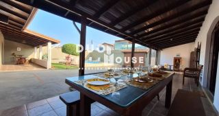 Casa com 3 Dormitórios, Piscina e 3 Vagas em Caraguatatuba