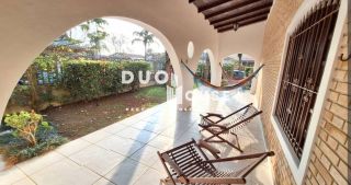 Casa com 3 Dormitórios, Piscina e 3 Vagas em Caraguatatuba