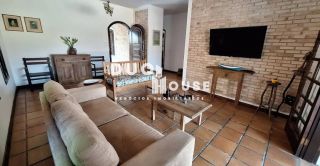 Casa com 3 Dormitórios, Piscina e 3 Vagas em Caraguatatuba