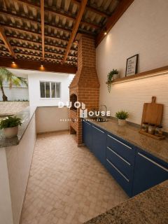 Sobrado no Home Club – Villa Branca