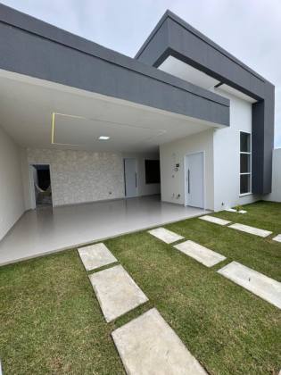 Casa à venda no Residencial Luar da Barra