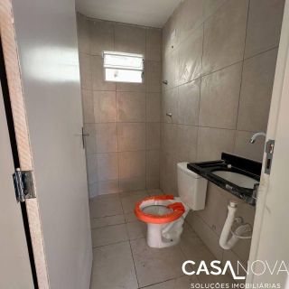 CASA SOLTA COM ÓTIMA LOCALIZAÇÃO EM IGARASSU