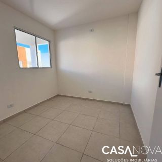 CASA SOLTA COM ÓTIMA LOCALIZAÇÃO EM IGARASSU