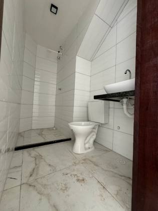 TRIPLEX A VENDA COM ÓTIMA LOCALIZAÇÃO