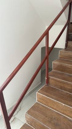 TRIPLEX A VENDA COM ÓTIMA LOCALIZAÇÃO