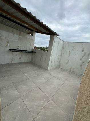 TRIPLEX A VENDA COM ÓTIMA LOCALIZAÇÃO