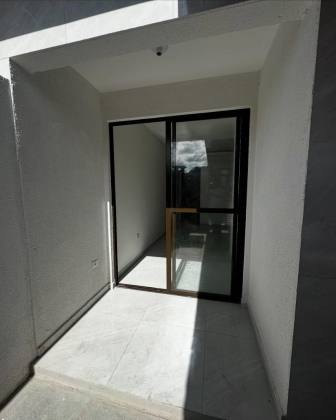CASA SOLTA COM ÓTIMA LOCALIZAÇÃO NA BEIRA MAR DO JANGA
