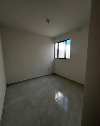 CASA SOLTA COM ÓTIMA LOCALIZAÇÃO NA BEIRA MAR DO JANGA