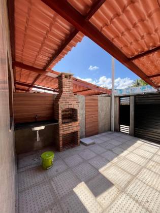 CASA TERREA A VENDA COM ÓTIMA LOCALIZAÇÃO