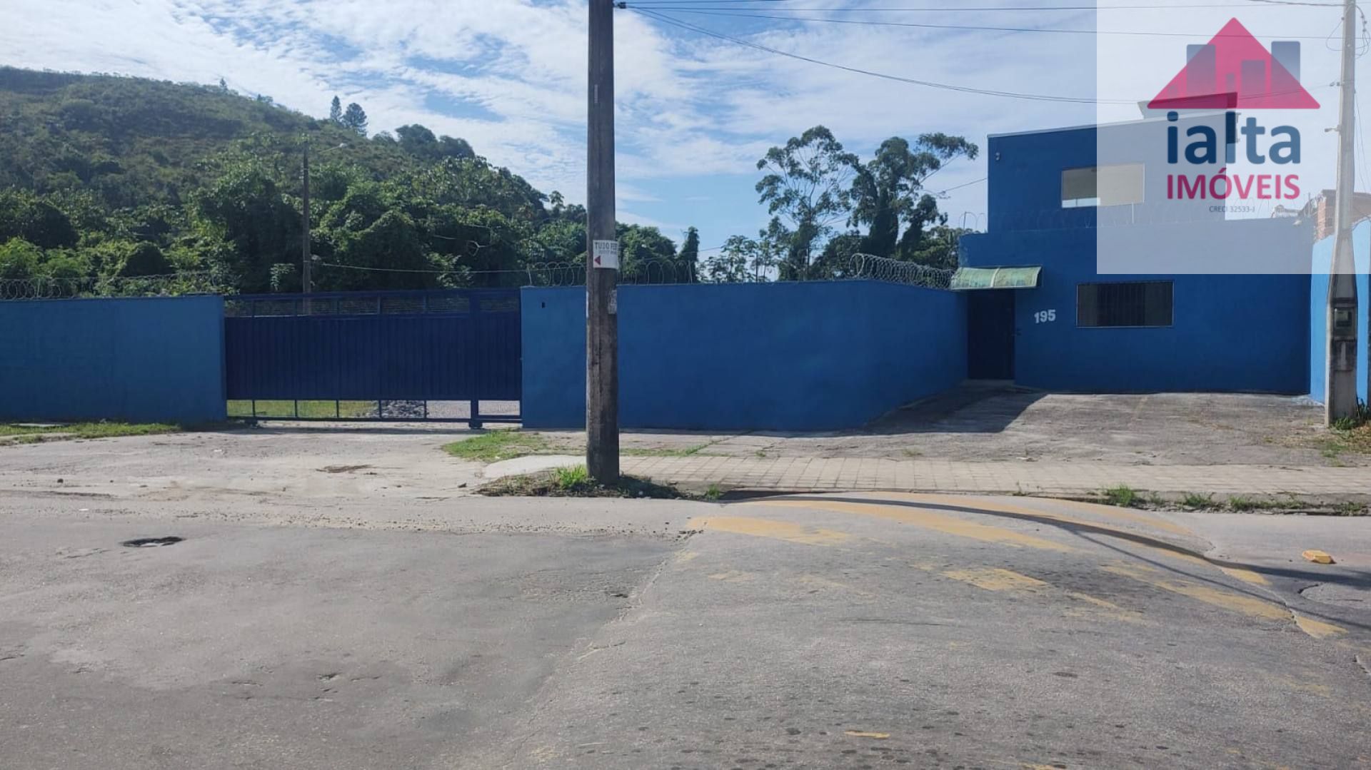 Imóvel Comercial Para Alugar no bairro Caputera em Caraguatatuba