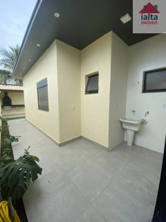 Casa Para Vender com 2 quartos 1 suítes no bairro Canto do Mar em São Sebastião