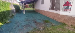 Casa térrea, dois dormitórios, próximo a praia Martim de Sá