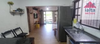 Casa térrea, dois dormitórios, próximo a praia Martim de Sá