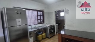 Casa térrea, dois dormitórios, próximo a praia Martim de Sá