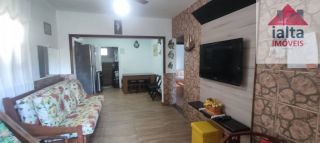 Casa térrea, dois dormitórios, próximo a praia Martim de Sá