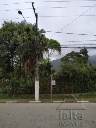 EXCELENTE LOTE NO BAIRRO DO PEREQUÊ-AÇU - PERTINHO DA PRAIA!
