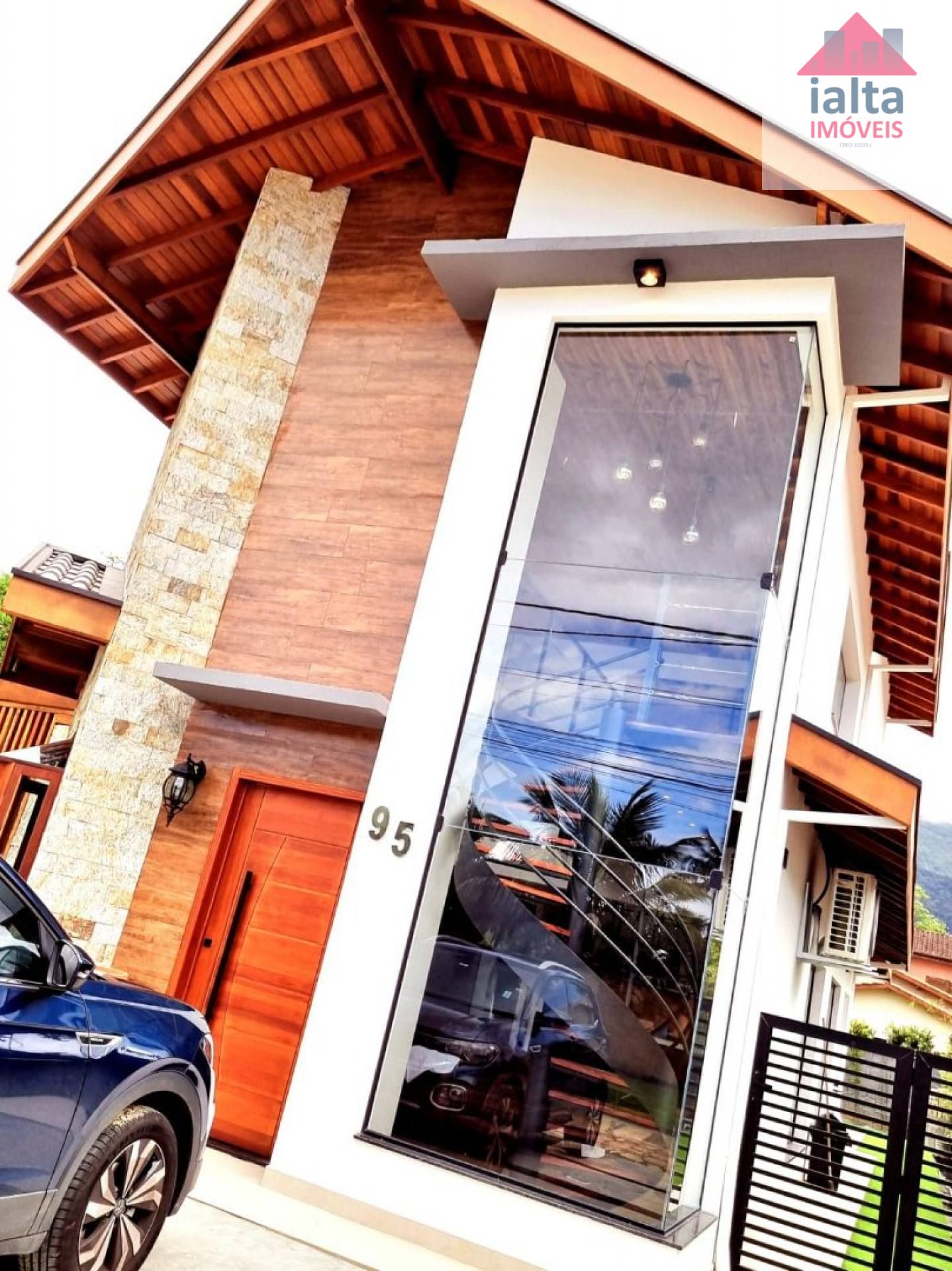 Sobrado Alto Padrão no Condomínio Mar Verde - Caraguatatuba/SP