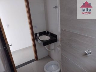 Casa Para Vender com 2 quartos 1 suítes no bairro Golfinhos em Caraguatatuba