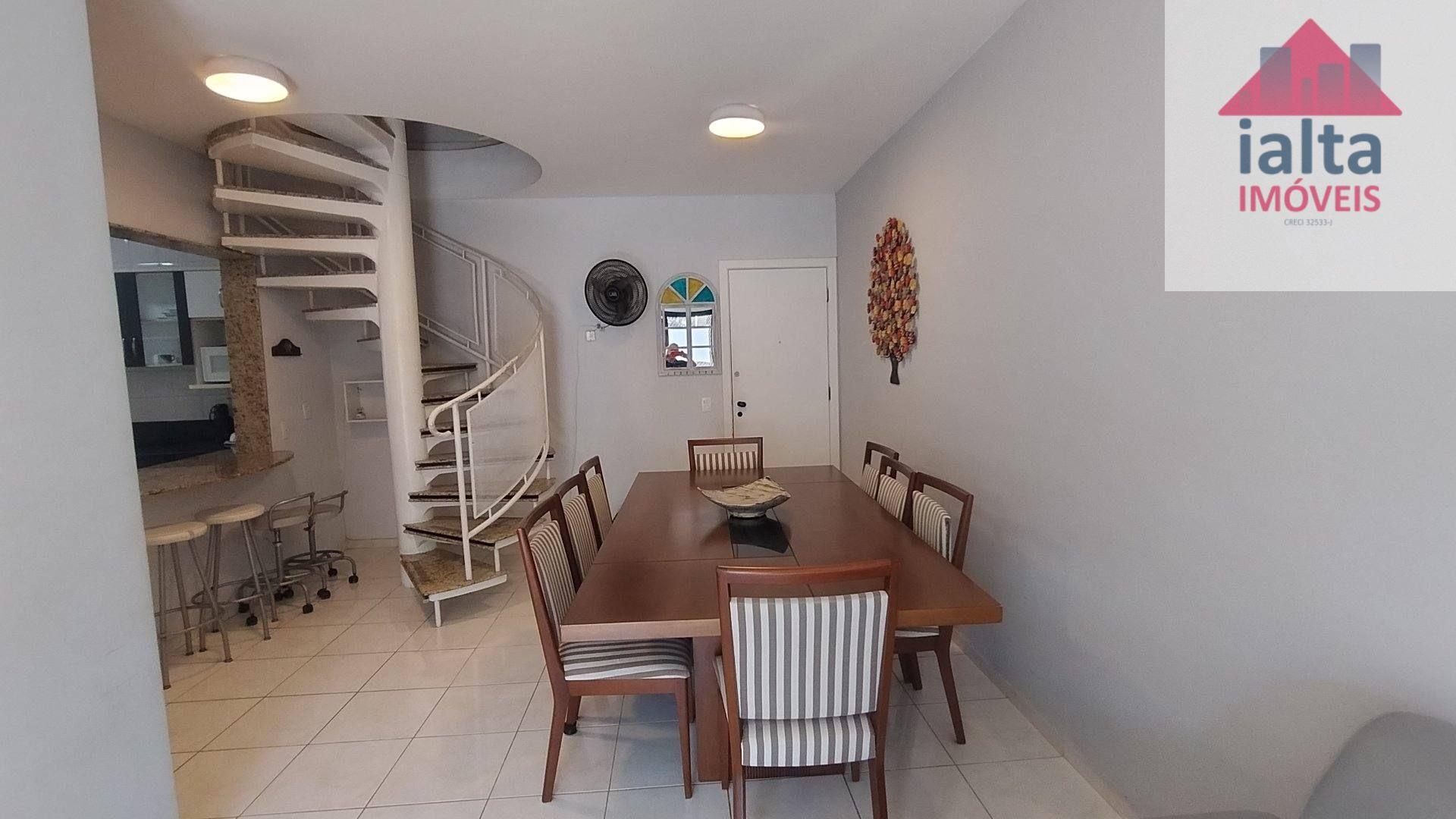 Cobertura na avenida da Praia em Praia Grande - Ubatuba/SP