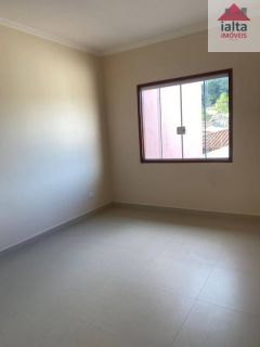 Sobrado Para Vender com 5 quartos 1 suítes no bairro Centro em Caraguatatuba