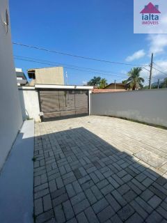 Sobrado Para Vender com 4 quartos 1 suítes no bairro Massaguaçu em Caraguatatuba