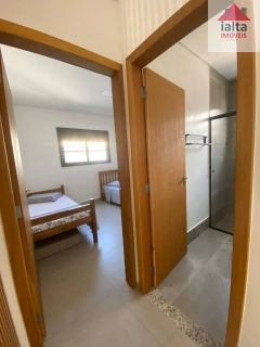 Sobrado Para Vender com 4 quartos 1 suítes no bairro Massaguaçu em Caraguatatuba
