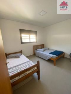 Sobrado Para Vender com 4 quartos 1 suítes no bairro Massaguaçu em Caraguatatuba