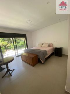 Sobrado Para Vender com 4 quartos 1 suítes no bairro Massaguaçu em Caraguatatuba