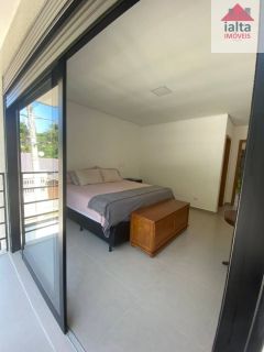 Sobrado Para Vender com 4 quartos 1 suítes no bairro Massaguaçu em Caraguatatuba