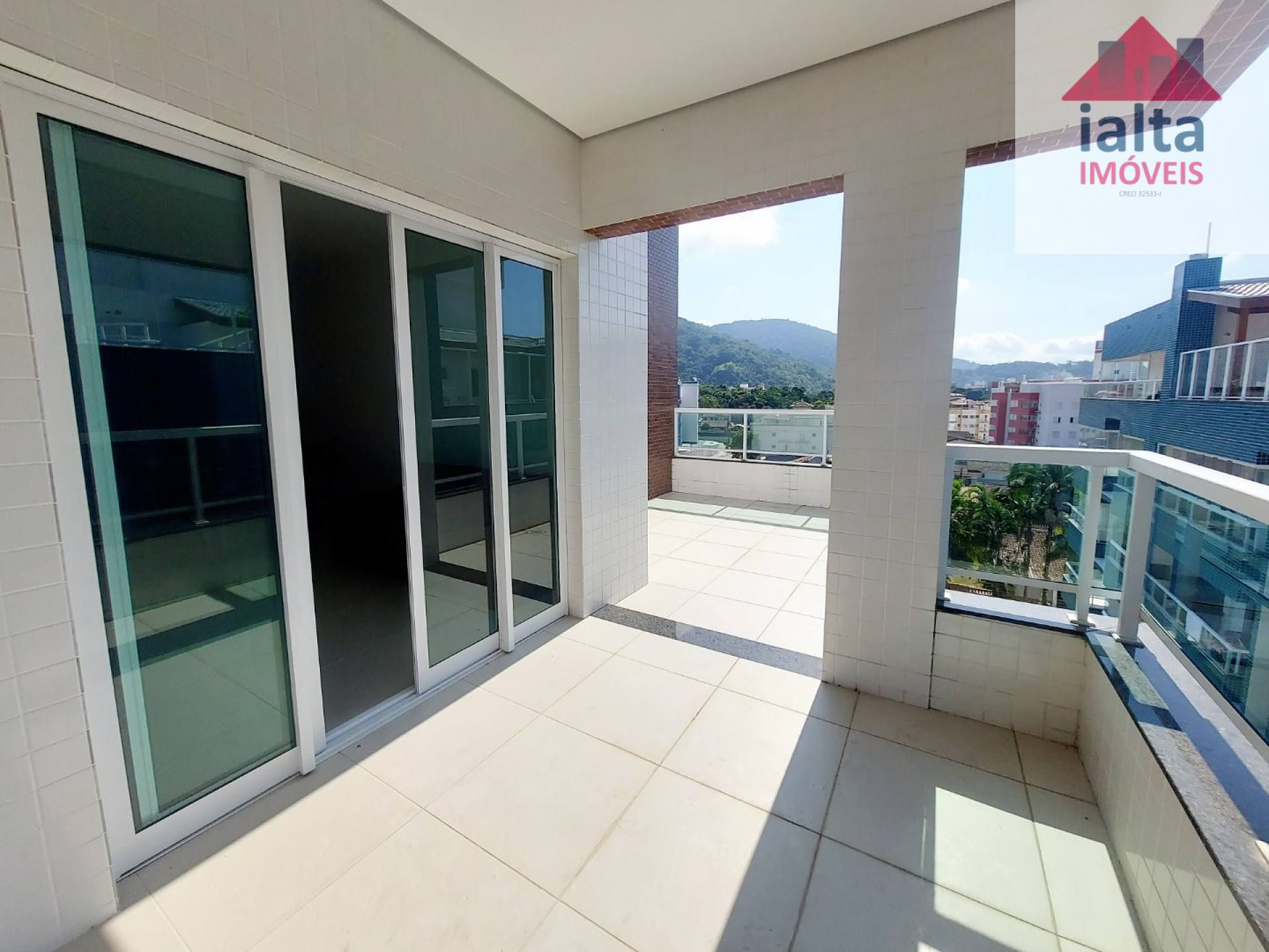 Cobertura 03 Dormitórios na Praia das Toninhas - Ubatuba